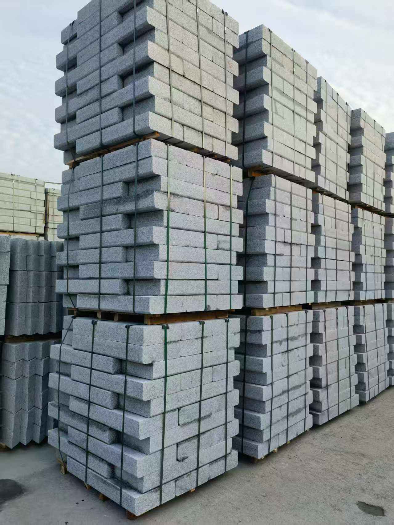 铜川 路沿石（路侧石），颜色一致，尺寸标准