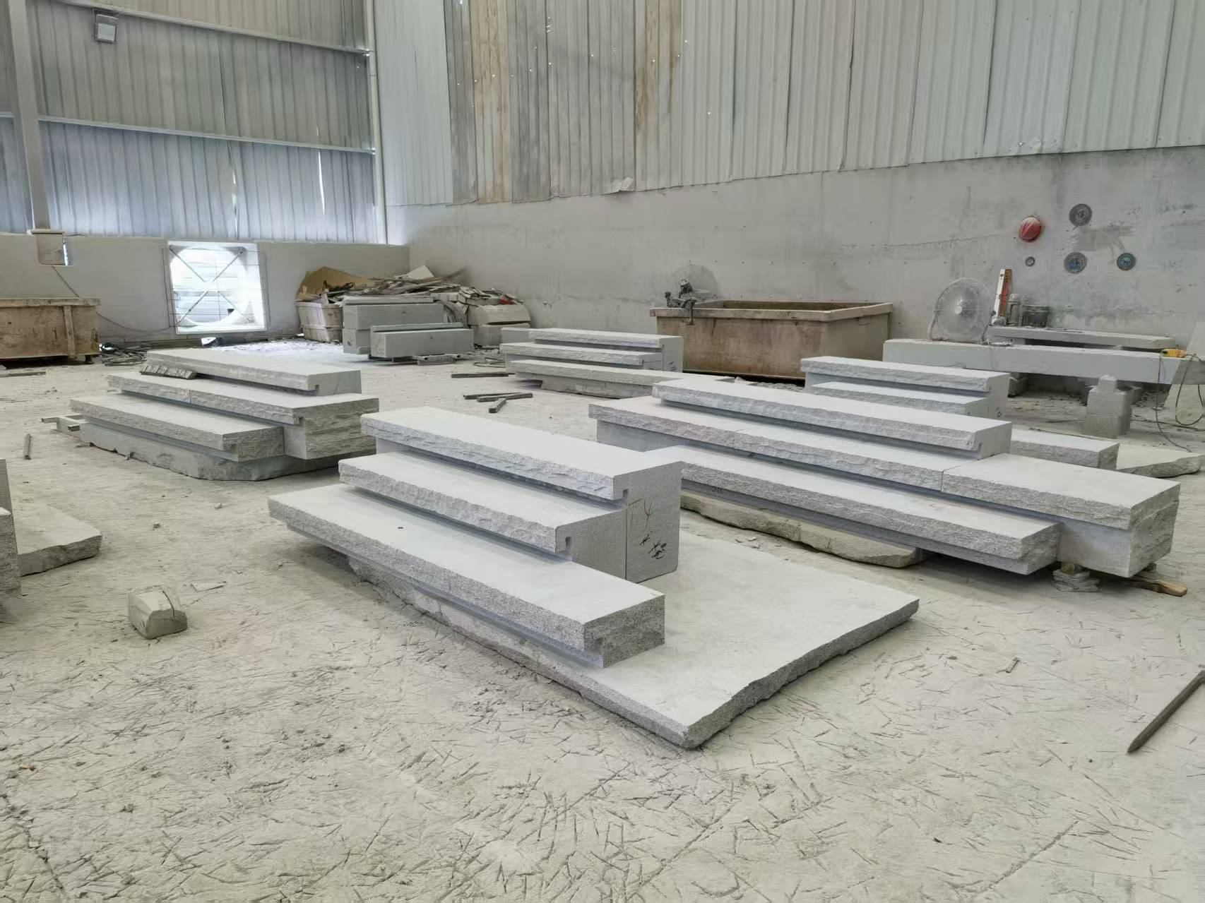 铜川 整石台阶（大面火烧+侧面自然面），出货前厂内拼装