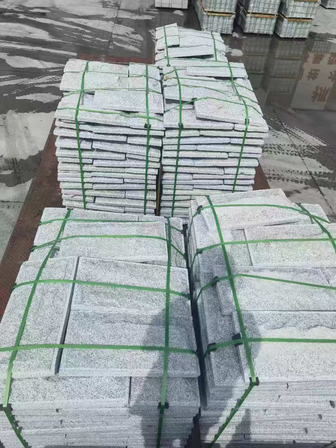 铜川 芝麻白蘑菇石装车出货