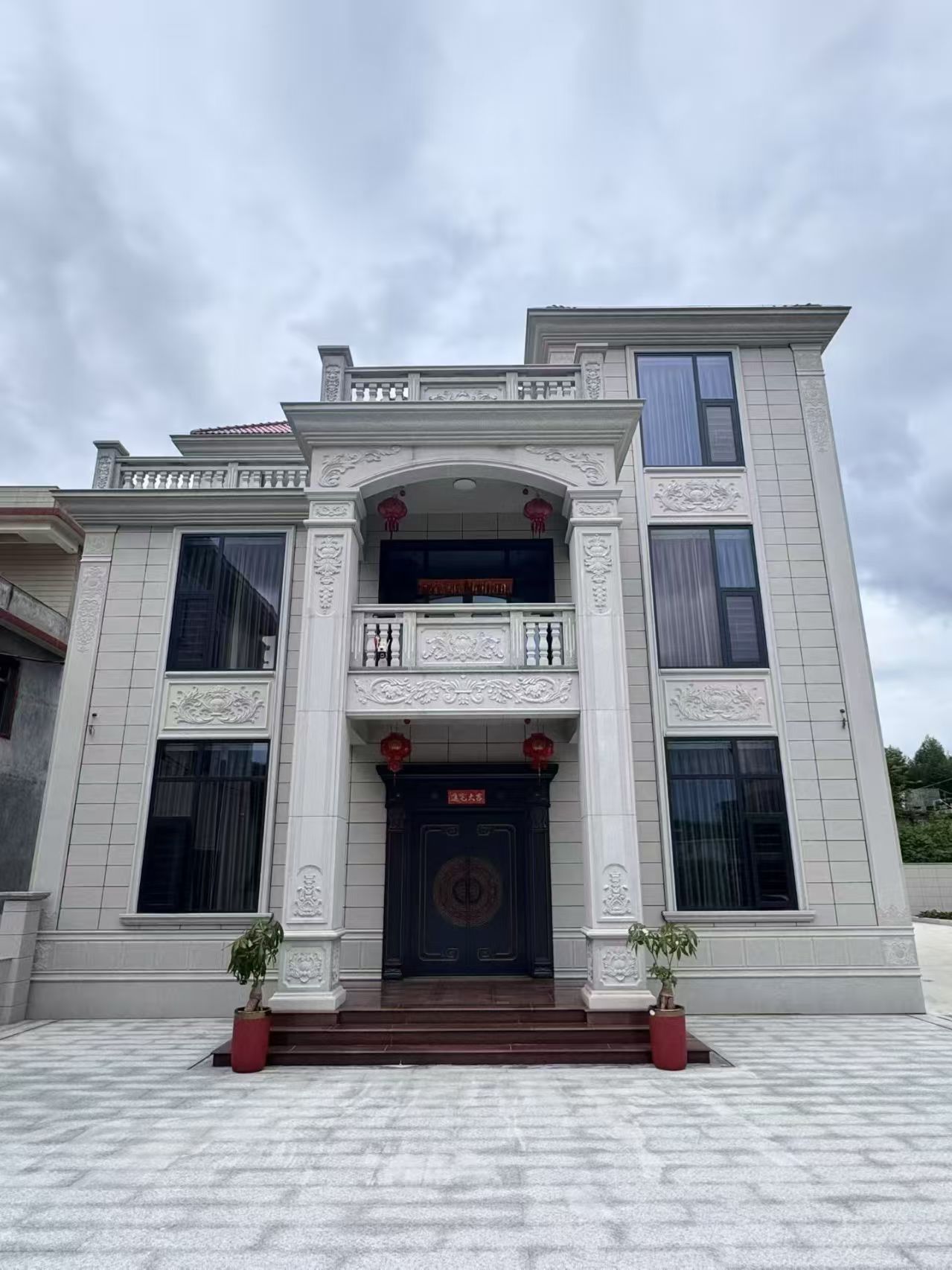 铜川 芝麻白石材别墅干挂案例展示