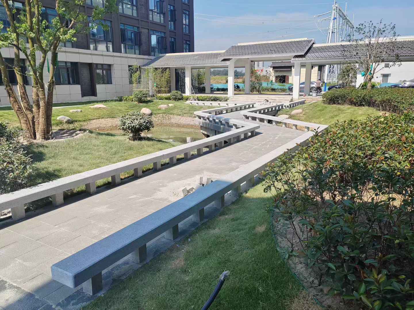 铜川 芝麻灰小区坐凳&栏杆安装效果